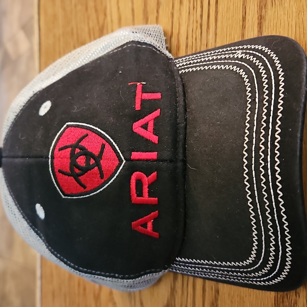 Ariat Rumblin' Ball Cap Trucker Mesh Hat Cap - Black Red Gray